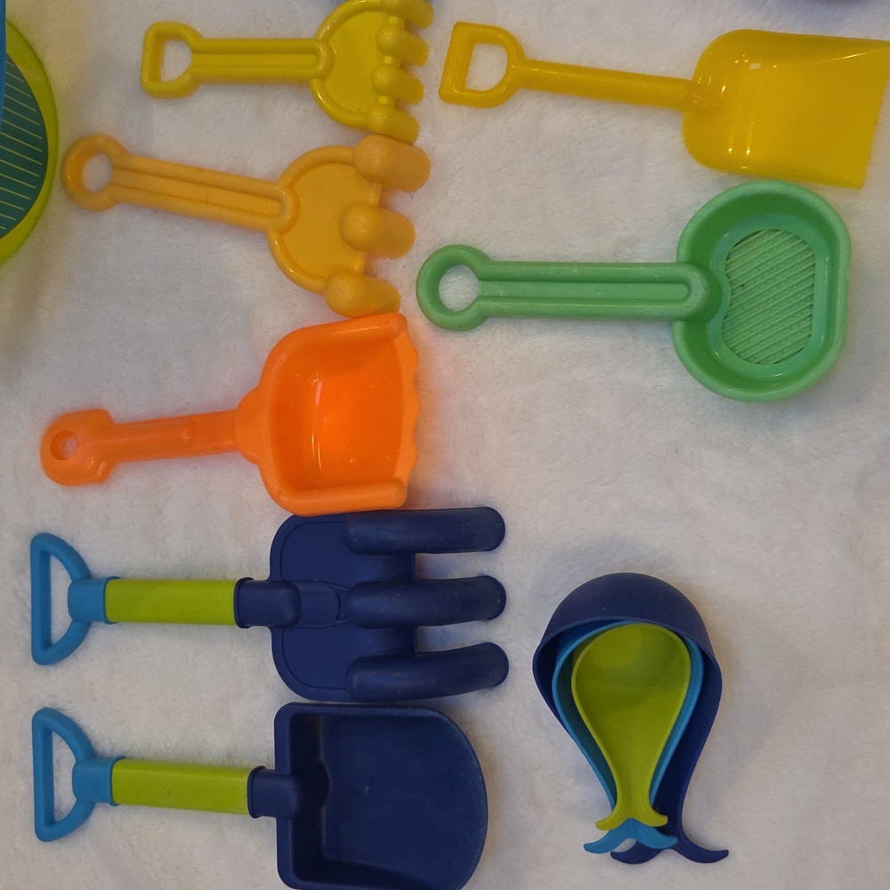 Beach / Pool Bundle - Picture 3 of 15
